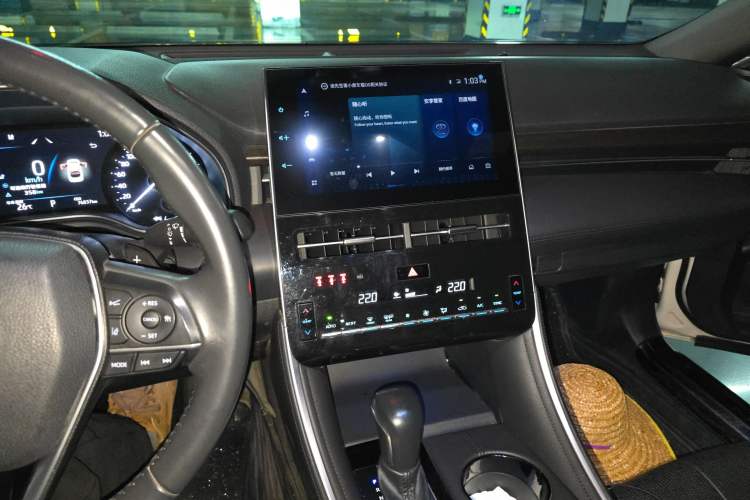 Used Toyota Avalon 2022 2.5L Luxury Edition Audio And AC Panel