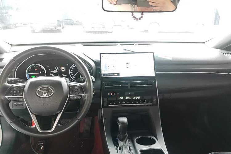 Used Toyota Avalon 2022 Dual-Engine 2.5L Luxury Edition Center Console