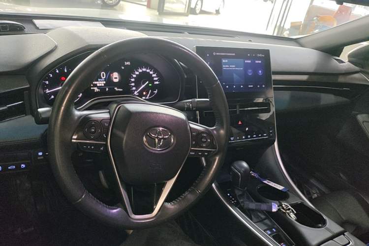 Used Toyota Avalon 2022 2.0L Luxury Edition Center Console