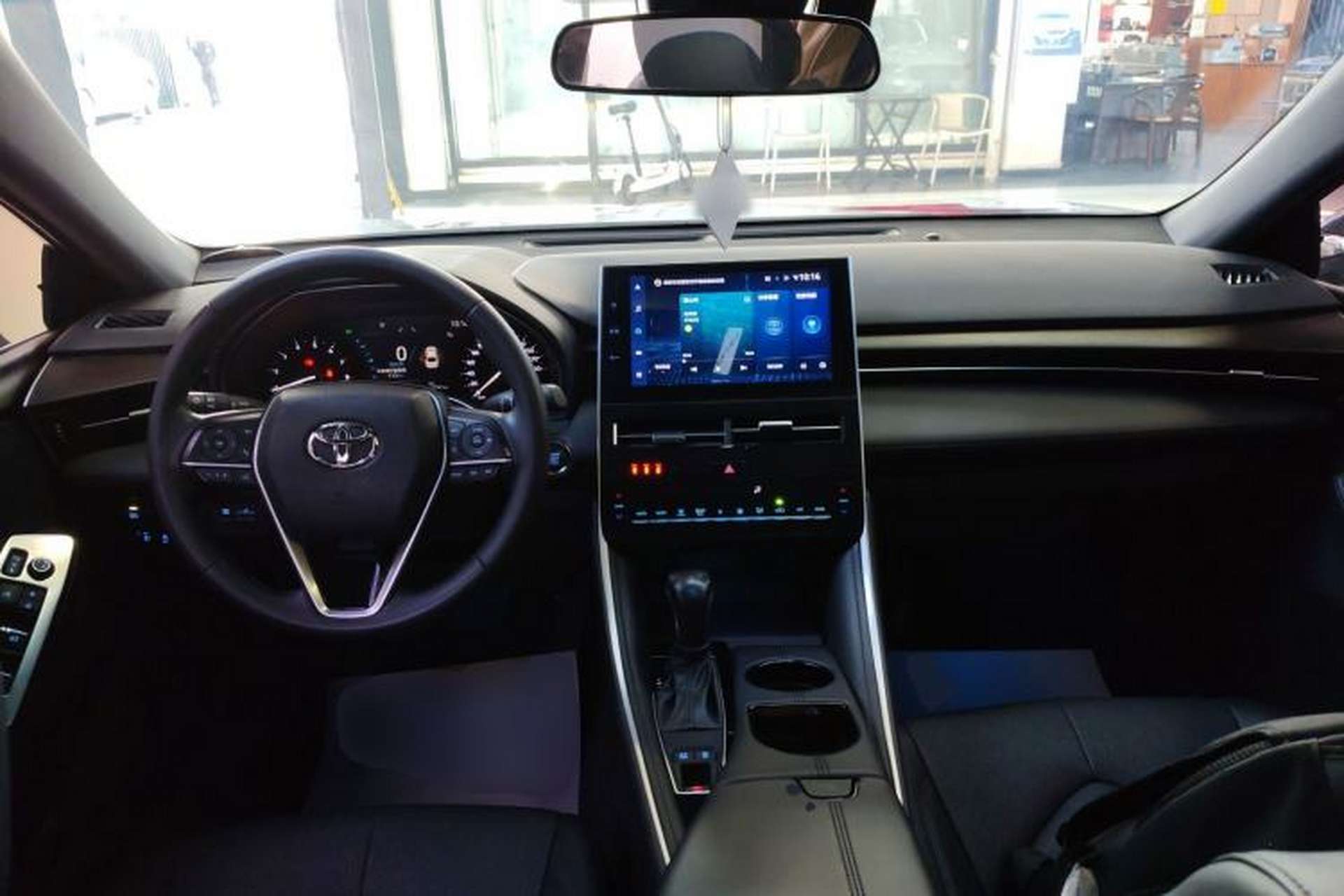 Used Toyota Avalon 2022 2.0L Luxury Edition Center Console