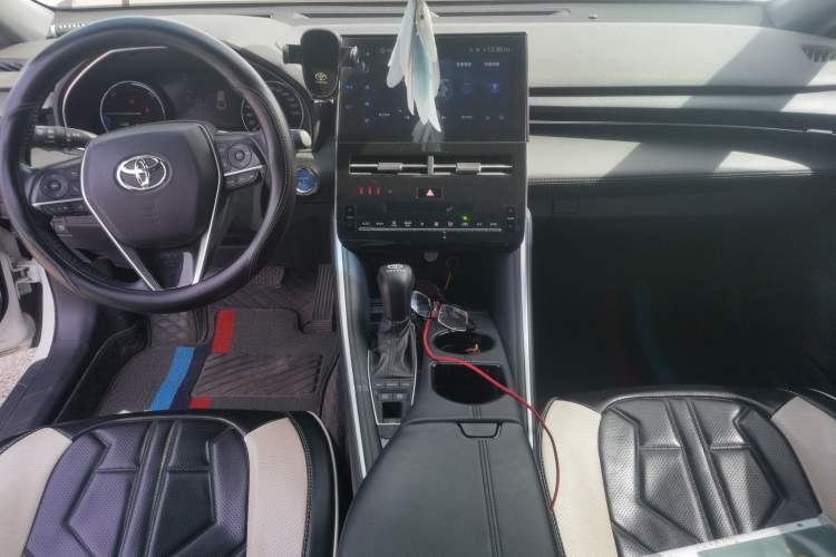 Used Toyota Avalon 2022 Dual-Engine 2.5L Luxury Edition Center Console
