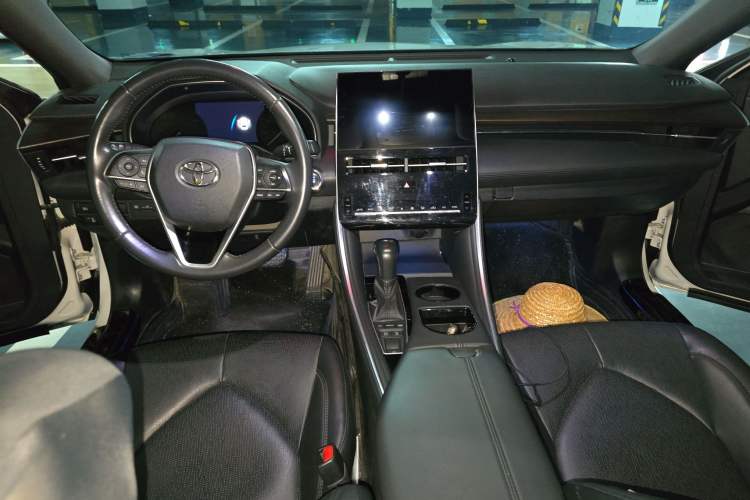 Used Toyota Avalon 2022 2.5L Luxury Edition Center Console