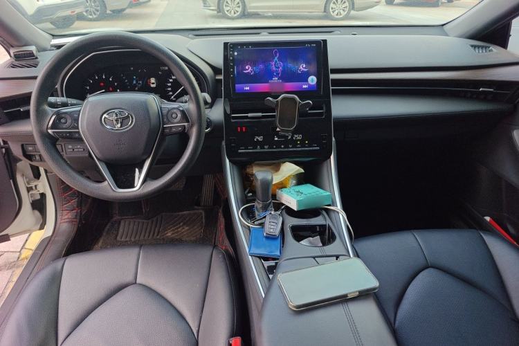 Used Toyota Avalon 2022 2.0L Ambition Edition Center Console