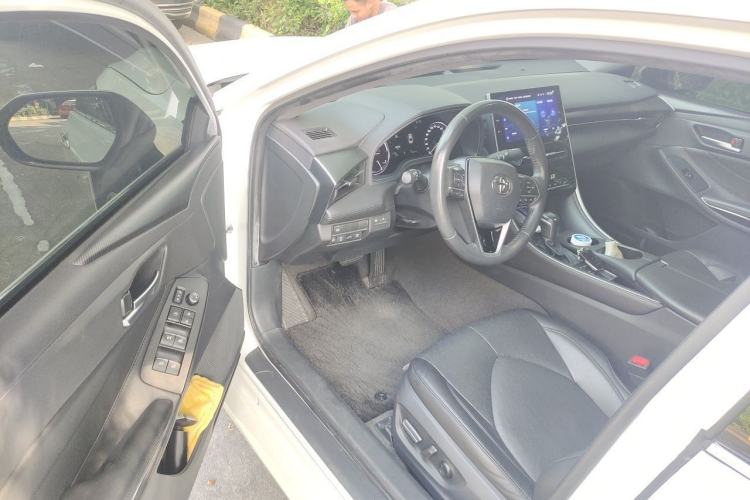 Used Toyota Avalon 2022 Dual-Engine 2.5L Luxury Edition Driver Seat
