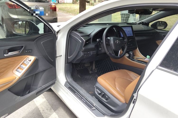 Used Toyota Avalon 2022 Dual-Engine 2.5L Limited Flagship Edition Driver Seat