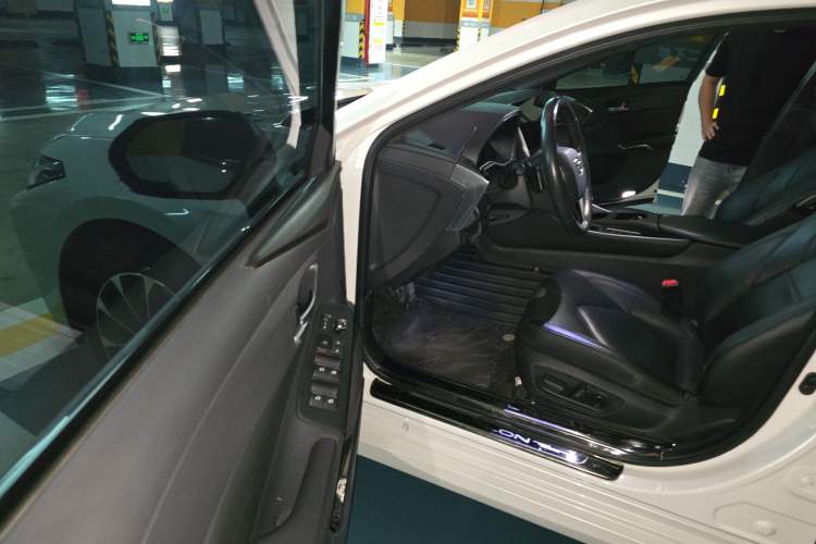 Used Toyota Avalon 2022 2.5L Luxury Edition Driver Seat