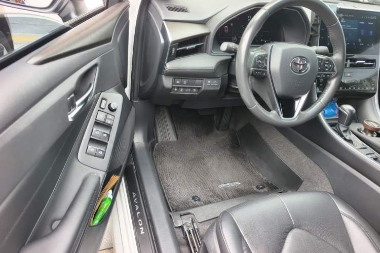 Used Toyota Avalon 2022 2.0L XLE Premium Edition Driver Seat