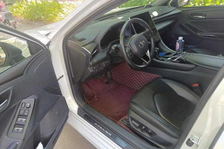 Used Toyota Avalon 2022 2.0L XLE Premium Edition Driver Seat