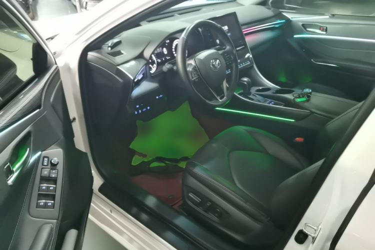 Used Toyota Avalon 2022 Dual-Engine 2.5L Luxury Edition Driver Seat