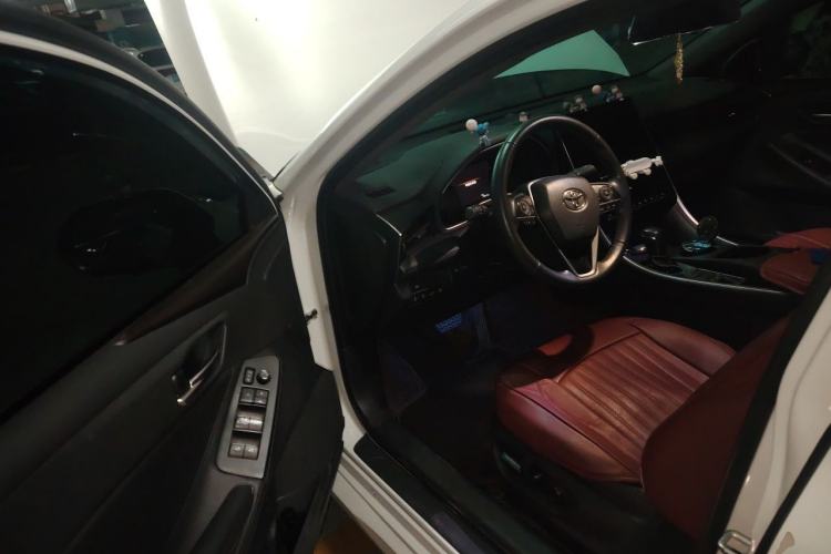 Used Toyota Avalon 2022 2.0L Luxury Edition Driver Seat