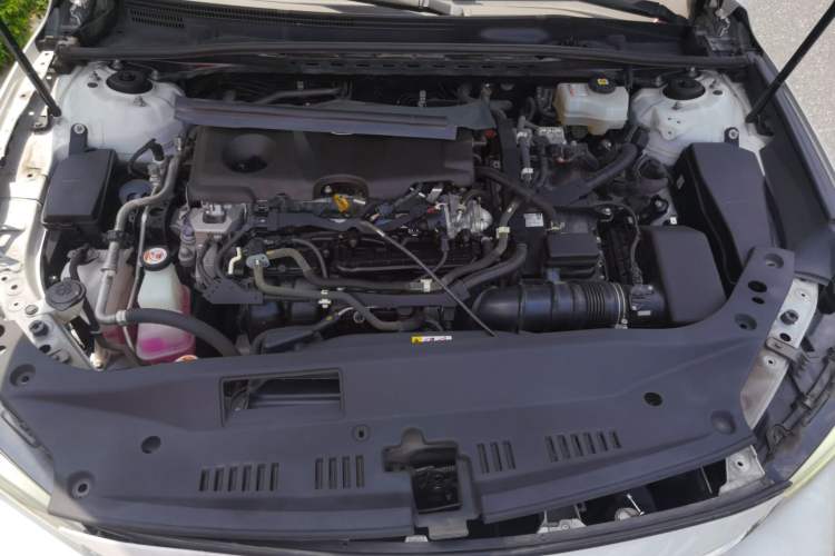 Used Toyota Avalon 2022 Dual-Engine 2.5L XLE Premium Edition Engine Bay