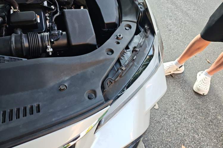 Used Toyota Avalon 2022 Dual-Engine 2.5L Luxury Edition Engine Bay Left