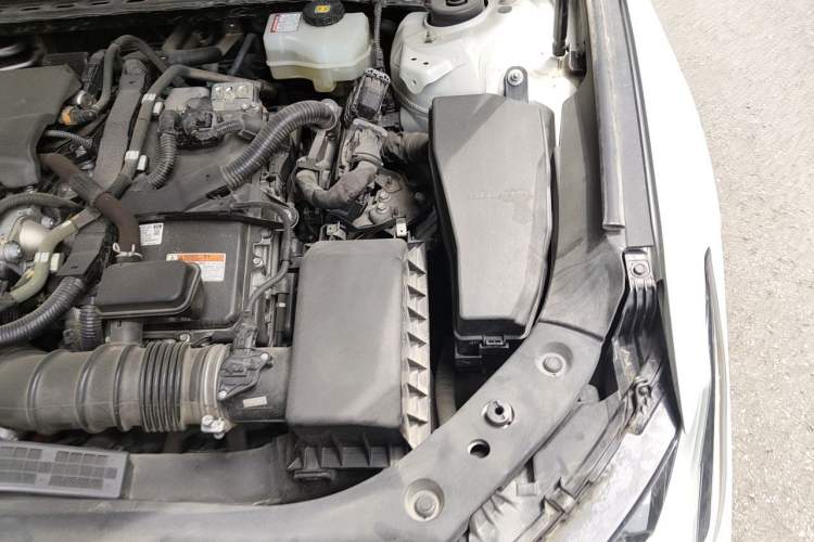 Used Toyota Avalon 2022 Dual-Engine 2.5L Limited Flagship Edition Engine Bay Left