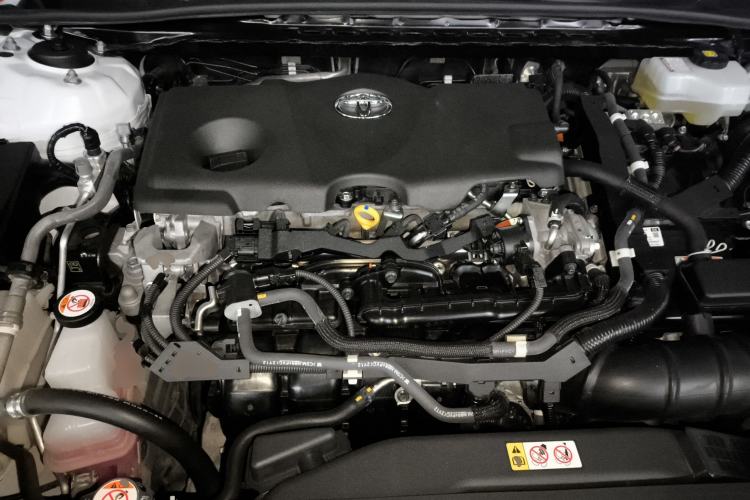 Used Toyota Avalon 2022 Dual-Engine 2.5L XLE Premium Edition Engine Bay