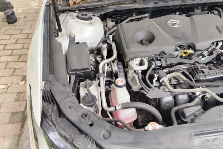Used Toyota Avalon 2022 Dual-Engine 2.5L Limited Flagship Edition Engine Bay Right