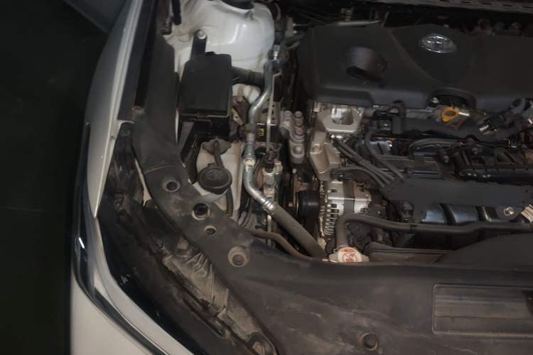 Used Toyota Avalon 2022 2.5L Luxury Edition Engine Bay Right