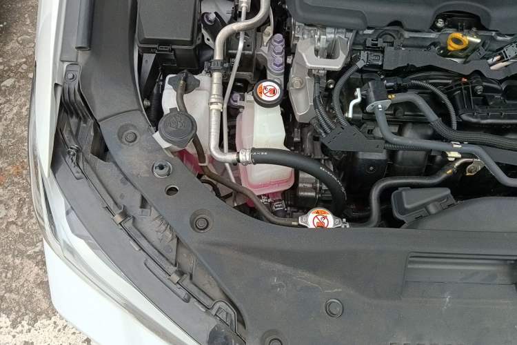 Used Toyota Avalon 2022 Dual-Engine 2.5L Luxury Edition Engine Bay Right