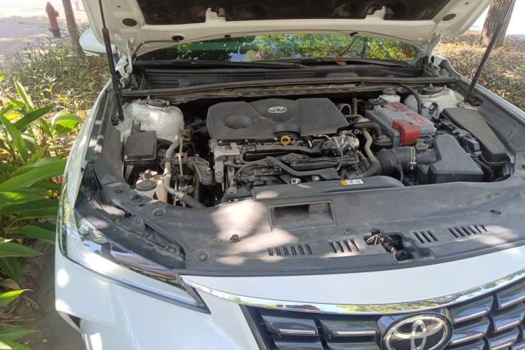 Used Toyota Avalon 2022 2.0L XLE Premium Edition Engine Bay Right