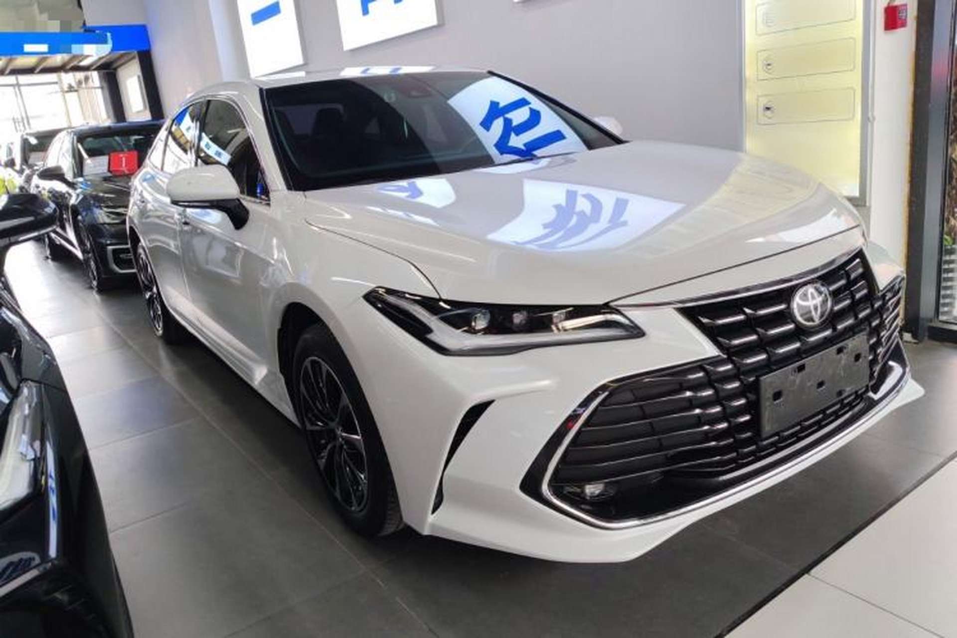 Used Toyota Avalon 2022 2.0L Luxury Edition Exterior 1