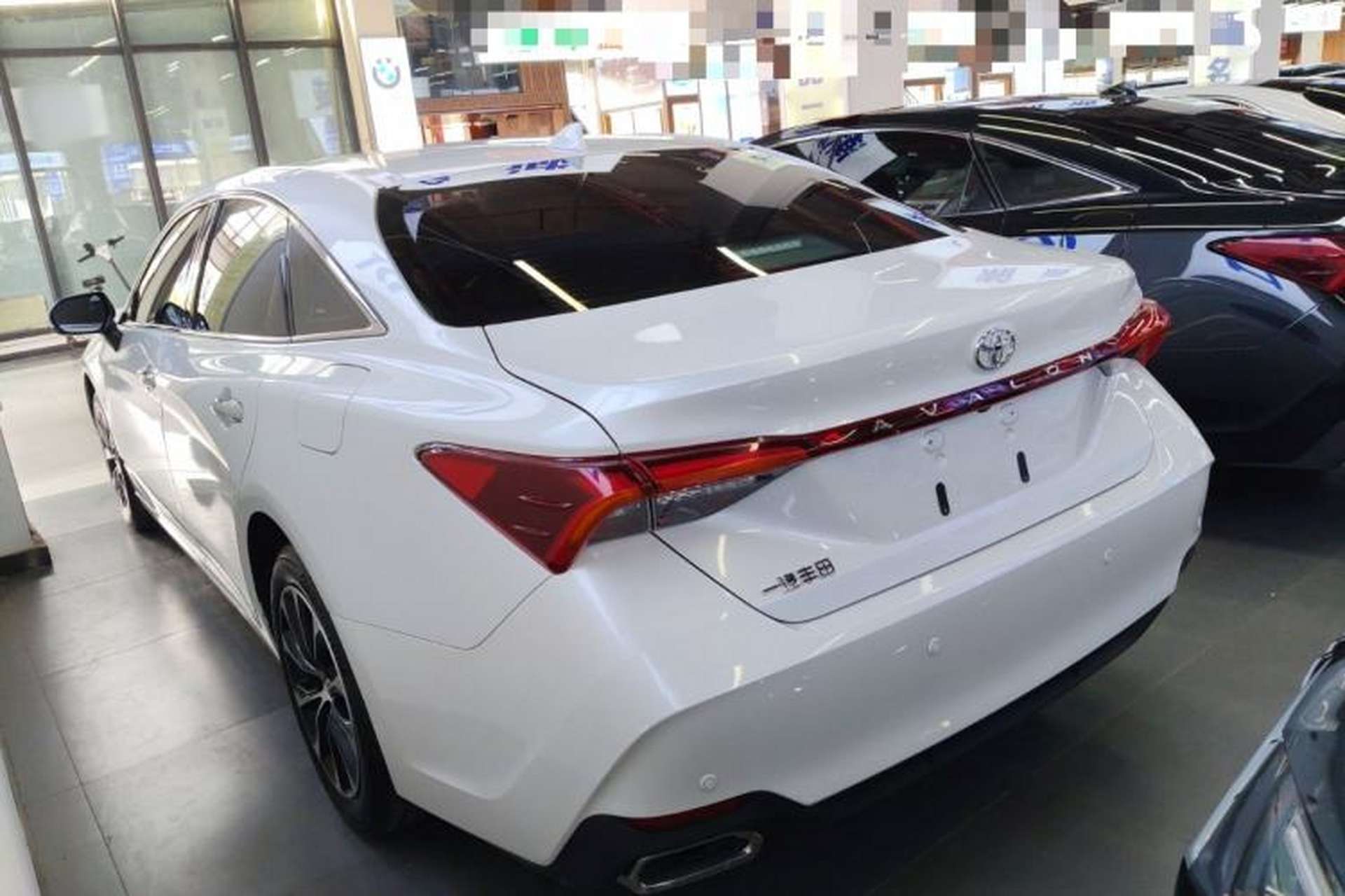 Used Toyota Avalon 2022 2.0L Luxury Edition Exterior 2
