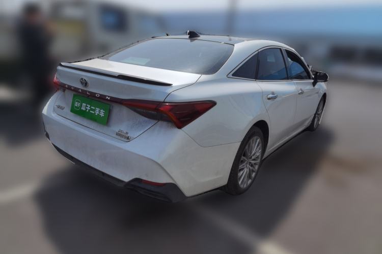 Used Toyota Avalon 2022 Dual-Engine 2.5L XLE Premium Edition Exterior 5