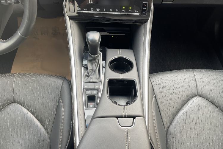 Used Toyota Avalon 2022 2.5L Luxury Edition Gear Lever