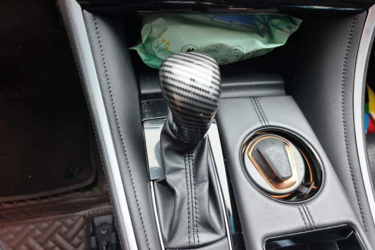Used Toyota Avalon 2022 2.0L Luxury Edition Gear Lever
