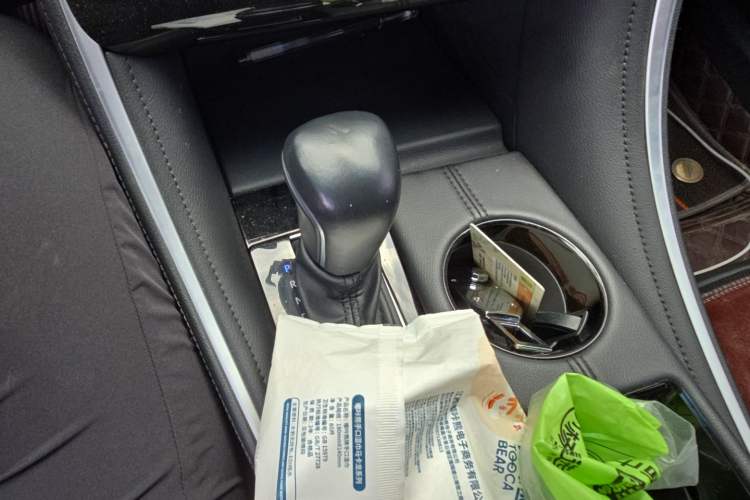 Used Toyota Avalon 2022 2.5L Luxury Edition Gear Lever