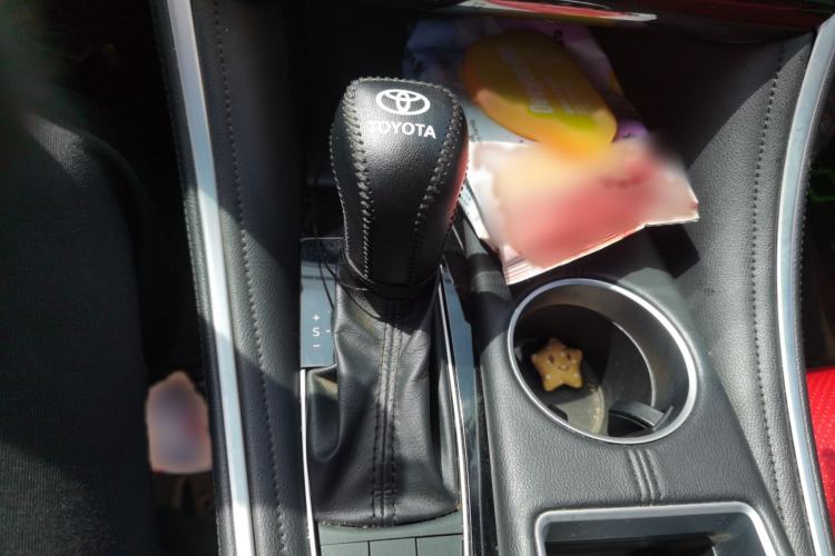 Used Toyota Avalon 2022 Dual-Engine 2.5L XLE Premium Edition Gear Lever