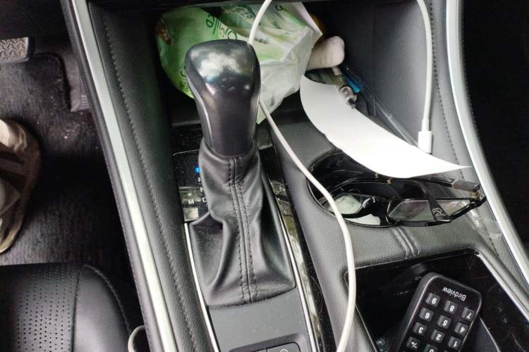 Used Toyota Avalon 2022 2.0L Luxury Edition Gear Lever