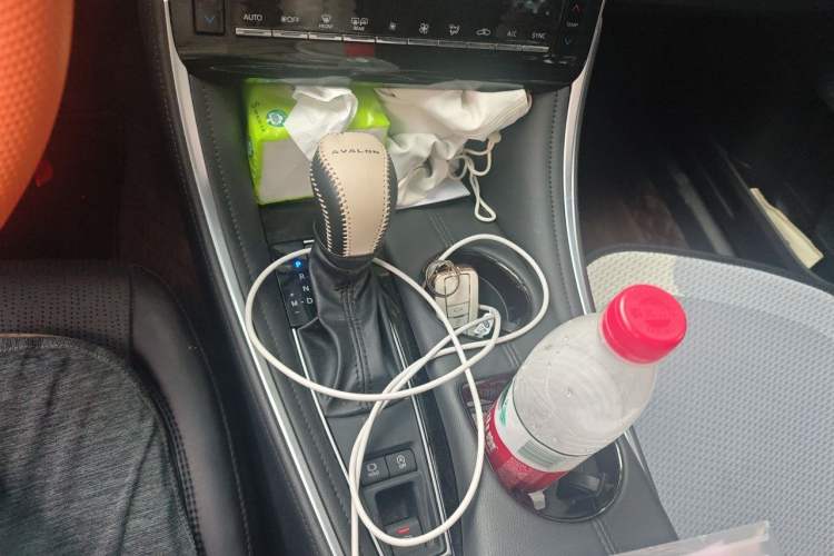 Used Toyota Avalon 2022 2.0L Luxury Edition Gear Lever