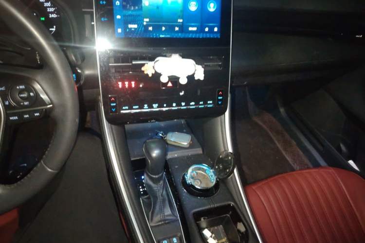 Used Toyota Avalon 2022 2.0L Luxury Edition Gear Lever