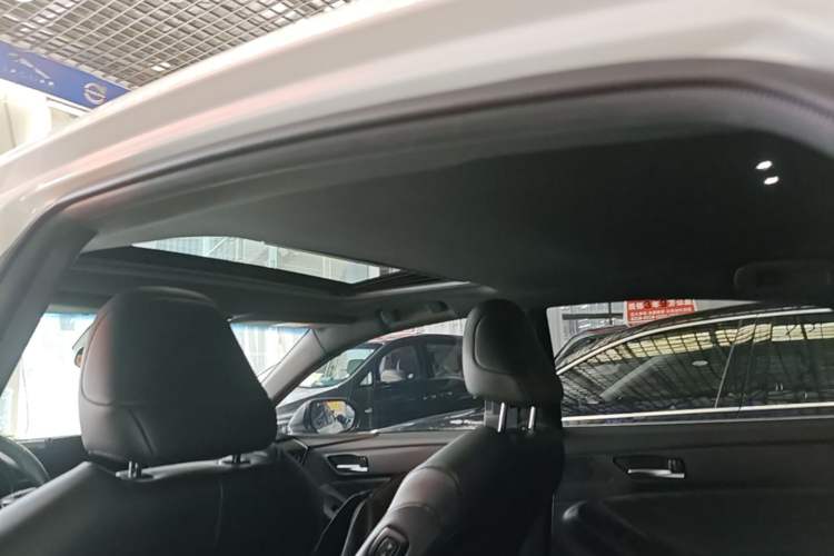 Used Toyota Avalon 2022 2.5L Luxury Edition Headliner