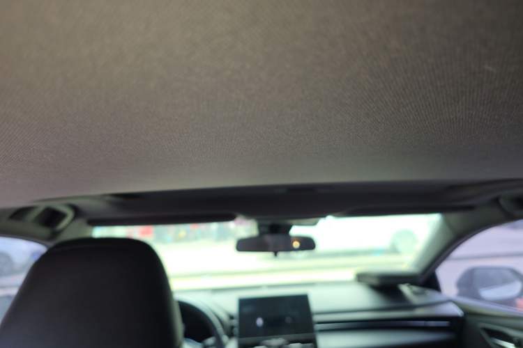 Used Toyota Avalon 2022 2.5L Luxury Edition Headliner
