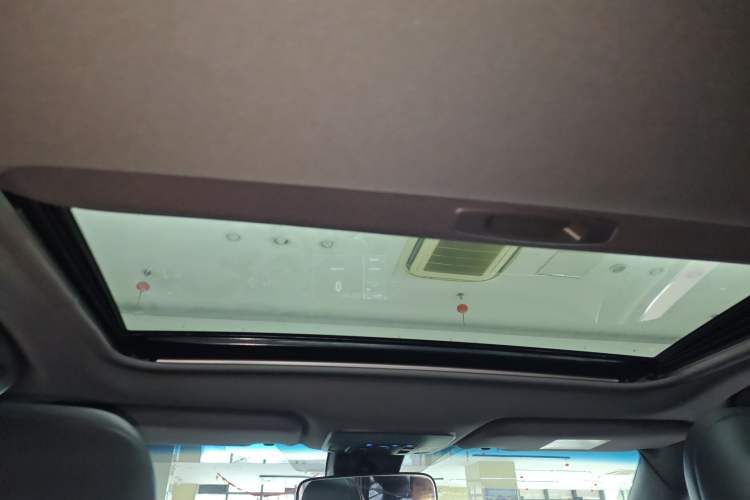 Used Toyota Avalon 2022 2.0L Luxury Edition Headliner