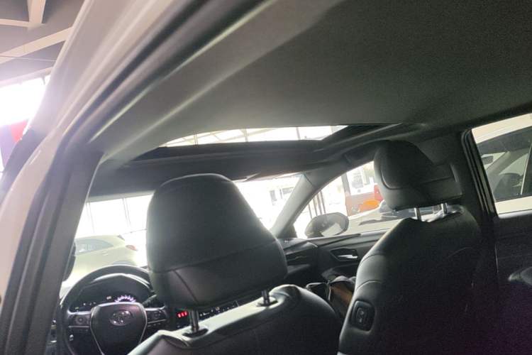 Used Toyota Avalon 2022 2.0L Luxury Edition Headliner