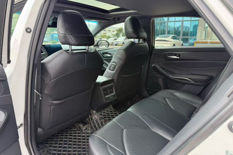 Used Toyota Avalon 2022 2.0L Luxury Edition Interior 1