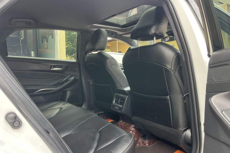 Used Toyota Avalon 2022 2.0L Ambition Edition Interior 10