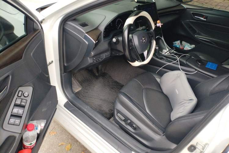 Used Toyota Avalon 2022 2.0L Luxury Edition Interior 3
