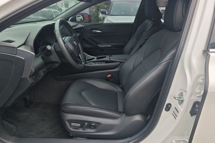 Used Toyota Avalon 2022 2.0L Luxury Edition Interior 5