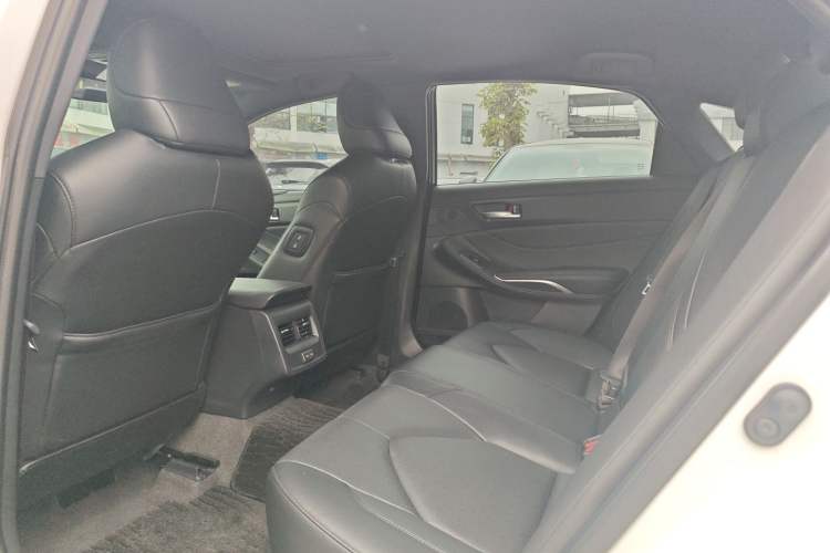 Used Toyota Avalon 2022 2.0L Luxury Edition Interior 6