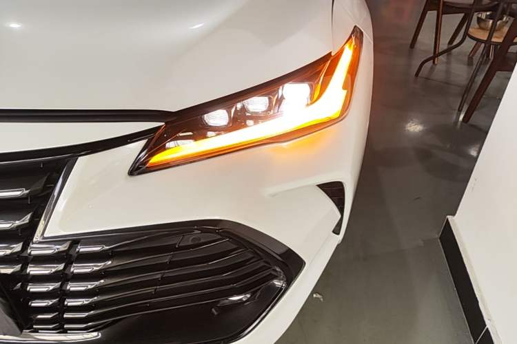 Used Toyota Avalon 2022 2.0L Luxury Edition Left Front Headlight