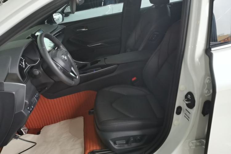 Used Toyota Avalon 2022 2.0L Luxury Edition Left Front Seat