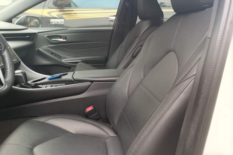 Used Toyota Avalon 2022 Dual-Engine 2.5L Luxury Edition Left Front Seat