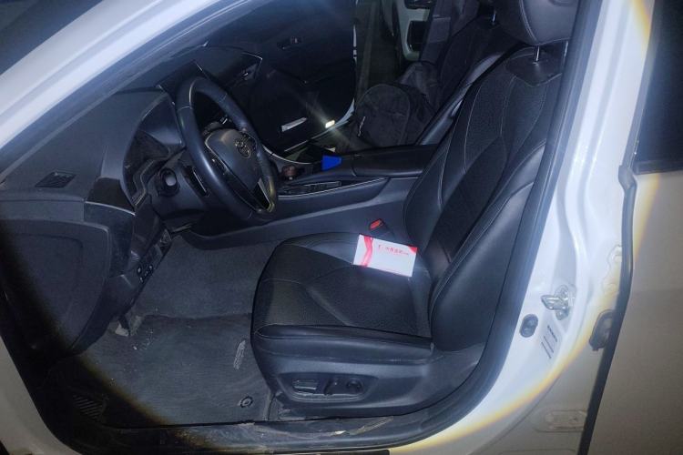 Used Toyota Avalon 2022 2.5L Luxury Edition Left Front Seat