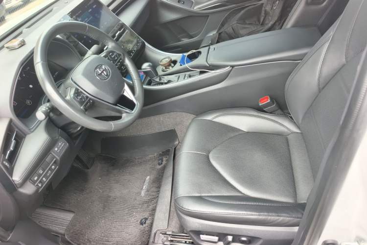 Used Toyota Avalon 2022 2.0L XLE Premium Edition Left Front Seat