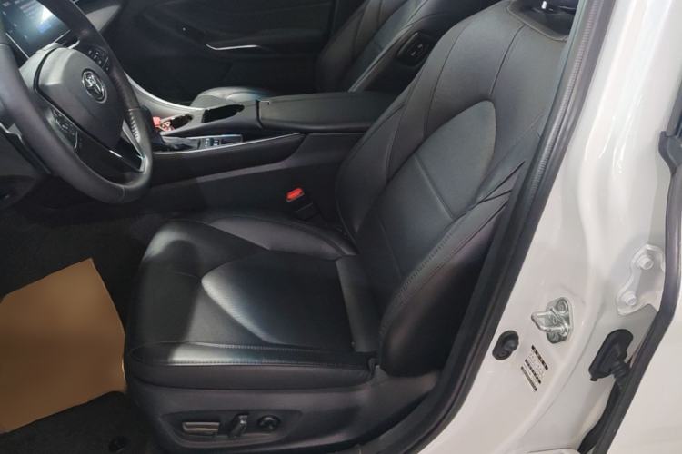 Used Toyota Avalon 2022 2.5L Luxury Edition Left Front Seat