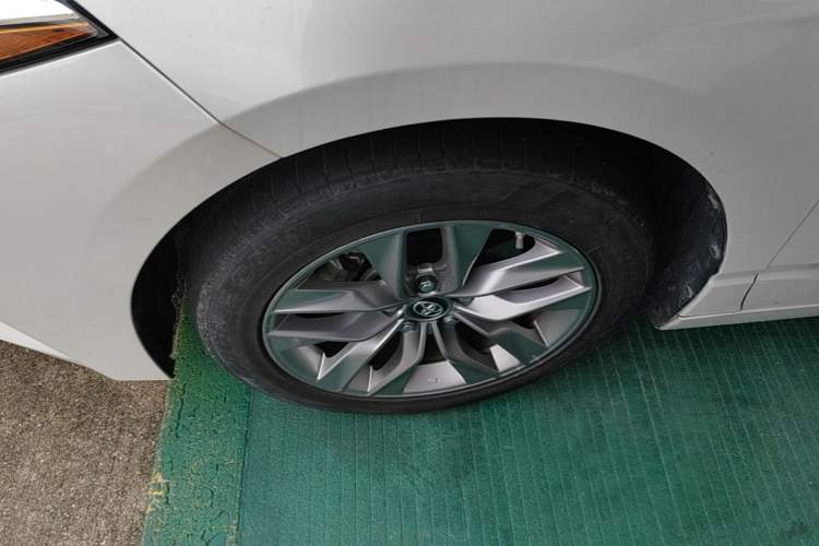 Used Toyota Avalon 2022 Dual-Engine 2.5L Luxury Edition Left Front Wheel Hub