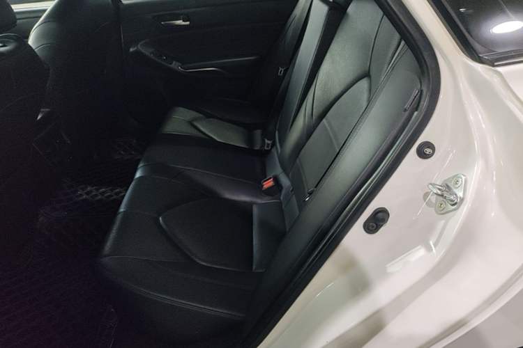 Used Toyota Avalon 2022 2.0L Luxury Edition Left Rear Seat