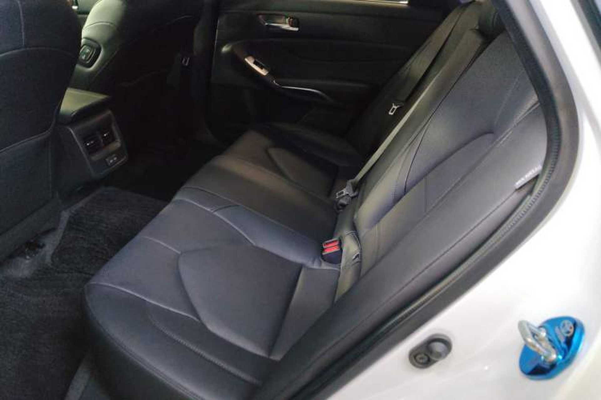Used Toyota Avalon 2022 2.0L Luxury Edition Left Rear Seat